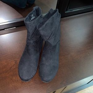 Xappeal Carney black suede booties